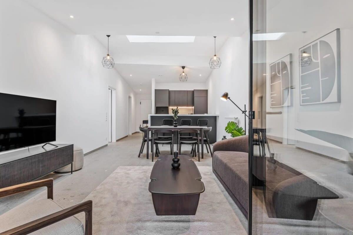 Ferienwohnung Luxurious 2Br Apt With Balcony In Luxemburg Exterior foto